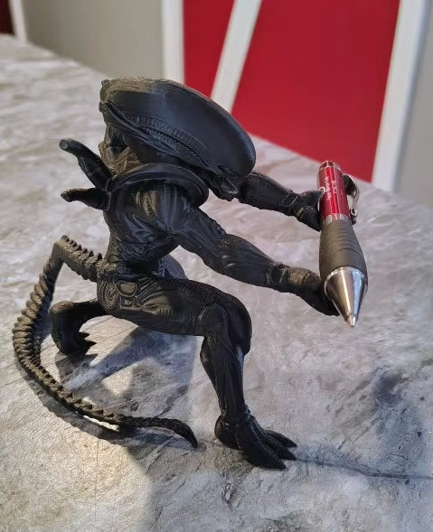 Clevertrail Xenomorph Pen Holder