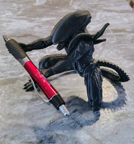 Clevertrail Xenomorph Pen Holder